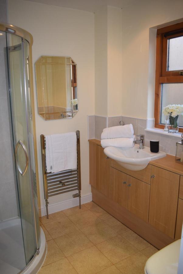Kelpies Serviced Apartments Kavanagh- 5 Bedrooms Bathgate Kültér fotó